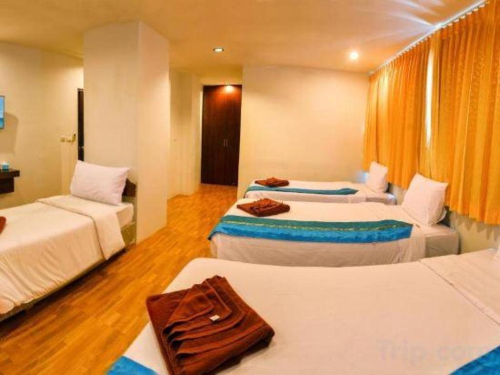 Azure Bangla Phuket Hotel Patong Exterior foto