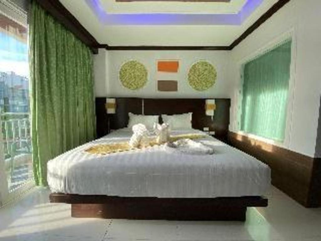 Azure Bangla Phuket Hotel Patong Exterior foto