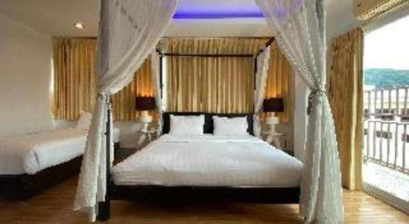 Azure Bangla Phuket Hotel Patong Exterior foto