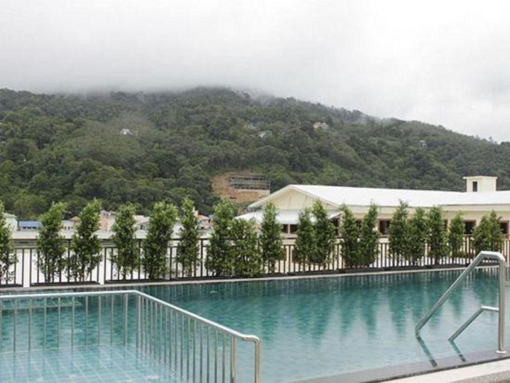 Azure Bangla Phuket Hotel Patong Exterior foto