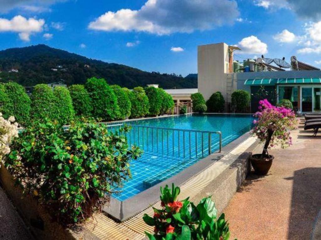 Azure Bangla Phuket Hotel Patong Exterior foto