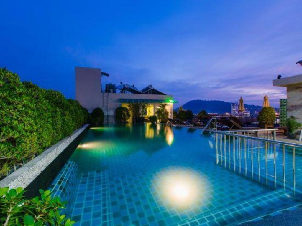 Azure Bangla Phuket Hotel Patong Exterior foto